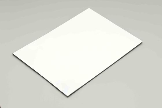 PE-Aluminium-Verbundplatten leicht für eine einfache Installation im modernen Bauwesen