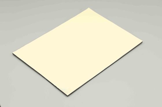 Hohe Standards mit ISO 9001 Elfenbein-Aluminium-Verbundplatten Außenwandplatten Gebäude Dekoration 3MM 1.22*2.44m