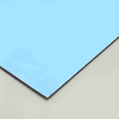 PVDF Seeblau PE Aluminium-Verbundplatten 4x8 Blätter 4MM Baugebäude Außenwände