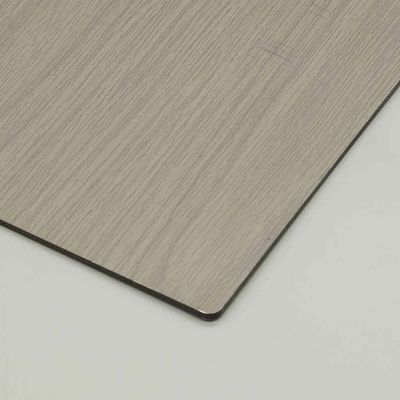 4 mm starke, kratzfeste Aluminium-Verbundplatte mit hellgrauer Eichenholzmaserung