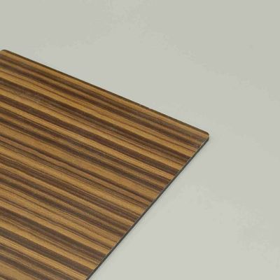 4mm PVDF Woodgrain Aluminium Composite Panel für Außenfassaden und BeschilderungUnser 4mm PVDF Woodgrain Aluminium Composite Panel (ACP) ist für Außenfassaden, Bürokleidung und Außengebäude konzipiert