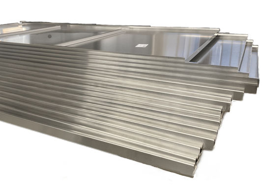 Baustelle Erosionsbeständige normale Platte Flachplatten-Typ Aluminium Veneer Fluorkohlenstoff beschichtet Anti-statische Außenwandinstallation
