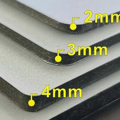 Graue, feuerfeste PE-ACP-Verbundplatten aus Aluminium für Außen- und Innenwandverkleidungen, 4 mm, 1,22 x 2,44 m