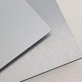 Graue PE-Verbundplatten aus Aluminium für Gebäudeaußenwände und Innenwandverkleidungen, 4 mm, 1,22 x 2,44 m